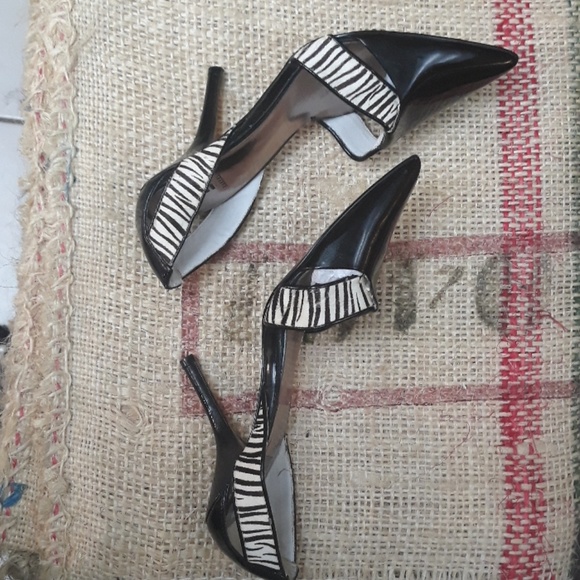 NWT Bakers Neena Zebra /Black Patient Heels - Picture 2 of 5